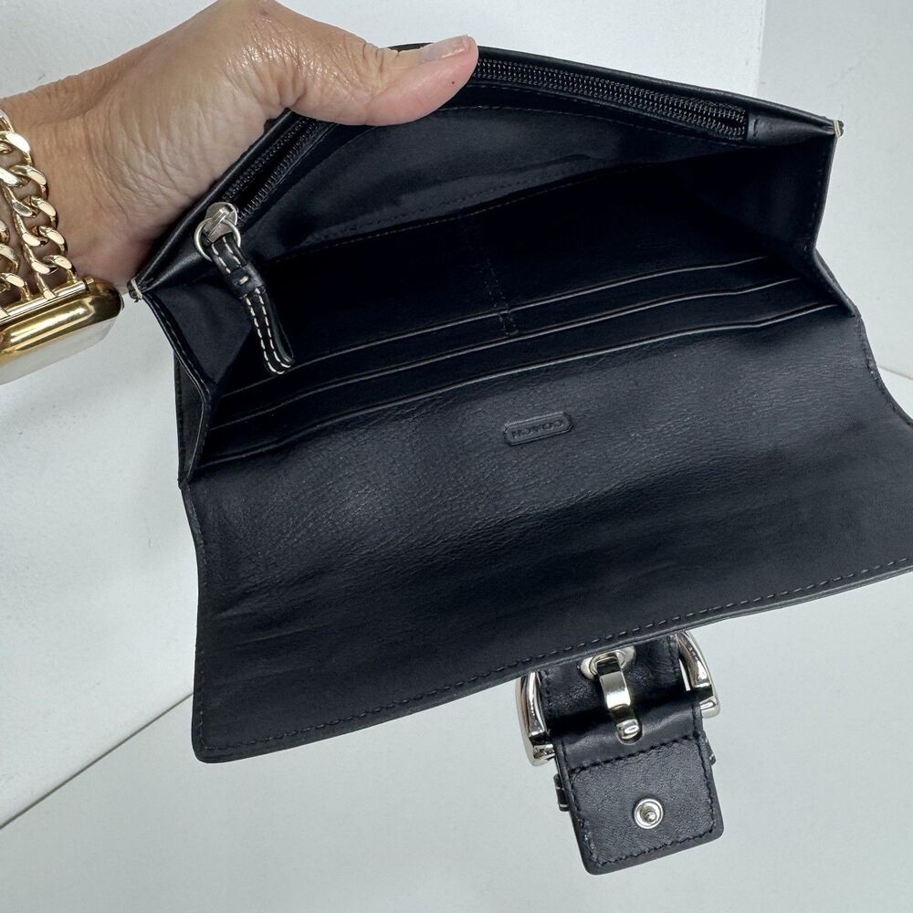 COACH Vintage 90s Soho Black Leather Buckle Wallet Clutch Coin Zipper - Picture 8 of 8